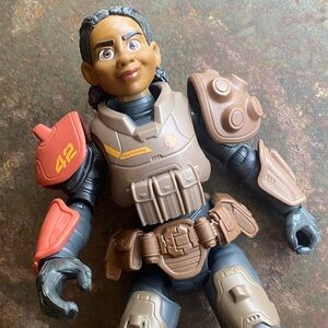 Disney/Pixar “Lightyear” Izzy Hawthorne Posable Action Figure. 2021 Mattel